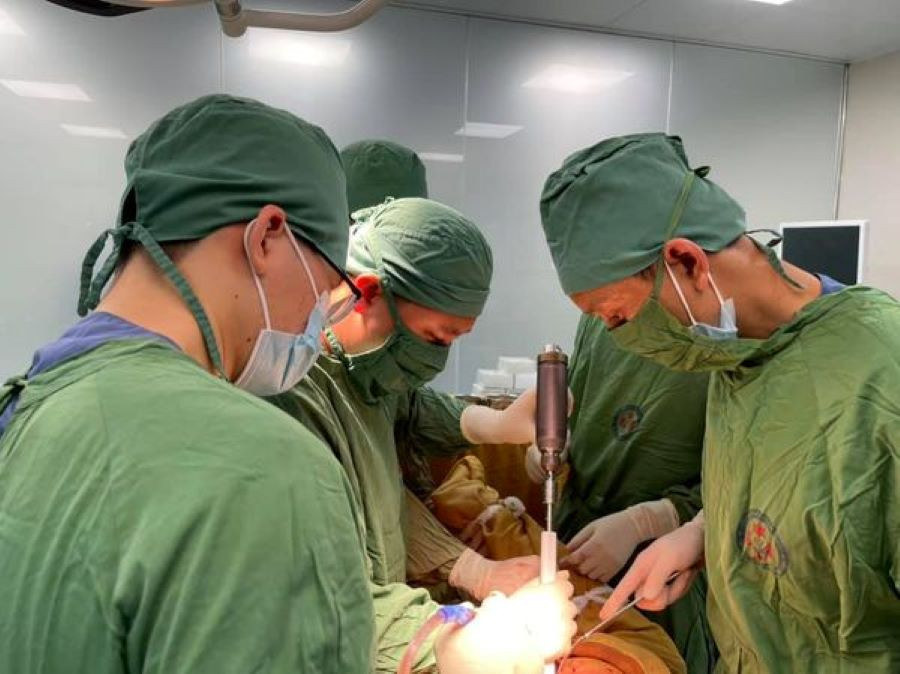 Phẫu thuật thay khớp háng tại TTYT Lâm Thao. Phẫu thuật thay khớp háng tại TTYT Lâm Thao.