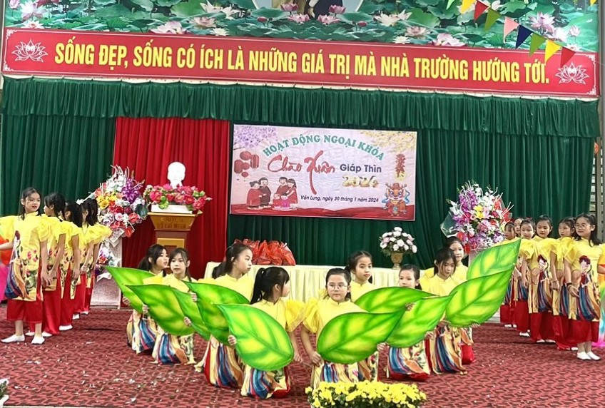 Đặc sắc hoạt động ngoại khóa &quot;Chào xuân Giáp Thìn 2024&quot; ở trường Tiểu học Văn Lung.