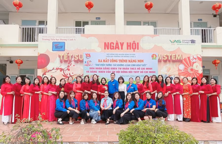 Ra mắt công trình măng non "Thư viện tương tác không gian sinh hoạt đội" tại Trường Tiểu học Hương Canh A.