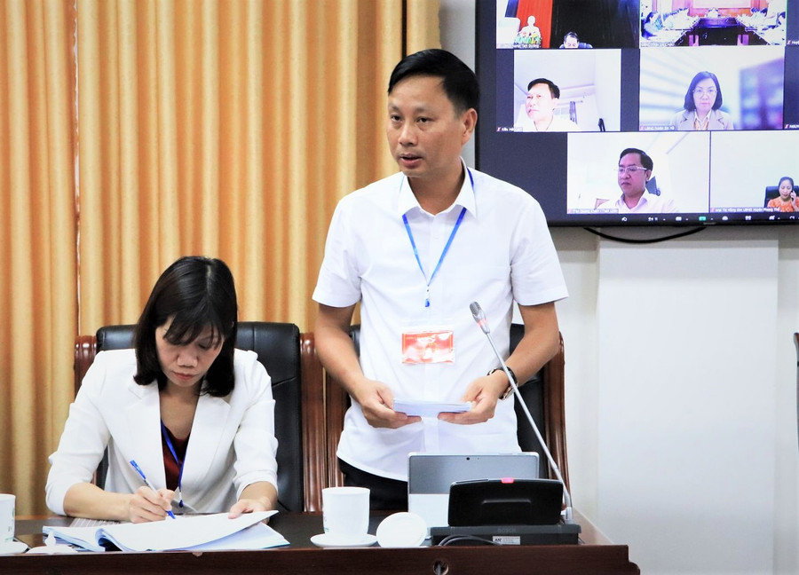 Đại diện lãnh đạo UBND thành phố Lai Châu phát biểu tại Hội nghị. Đại diện lãnh đạo UBND thành phố Lai Châu phát biểu tại Hội nghị.