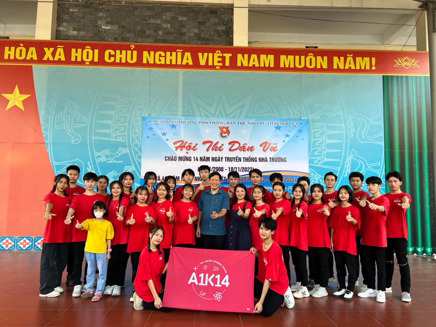 Trường Phổ thông Dân tộc Nội trú tỉnh Thái Nguyên tổ chức nhiều hoạt động đa dạng, phong phú, vui nhộn, cuốn hút học sinh tham gia.