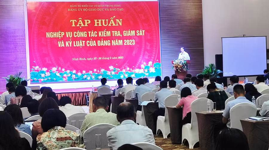 Toàn cảnh hội nghị. Ảnh: Thế Lượng.