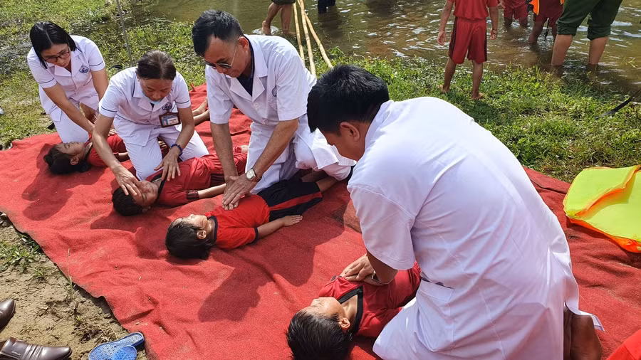 Để chương trình đạt hiệu quả và đảm bảo an toàn, Trường Mầm non Xá Lượng đã mời các đơn vị cùng phối hợp tham gia gồm Trạm y tế xã, Công an xã, Đoàn thanh niên cũng như đại diện chính quyền địa phương, Phòng GD&amp;DDT huyện Tương Dương tham gia.