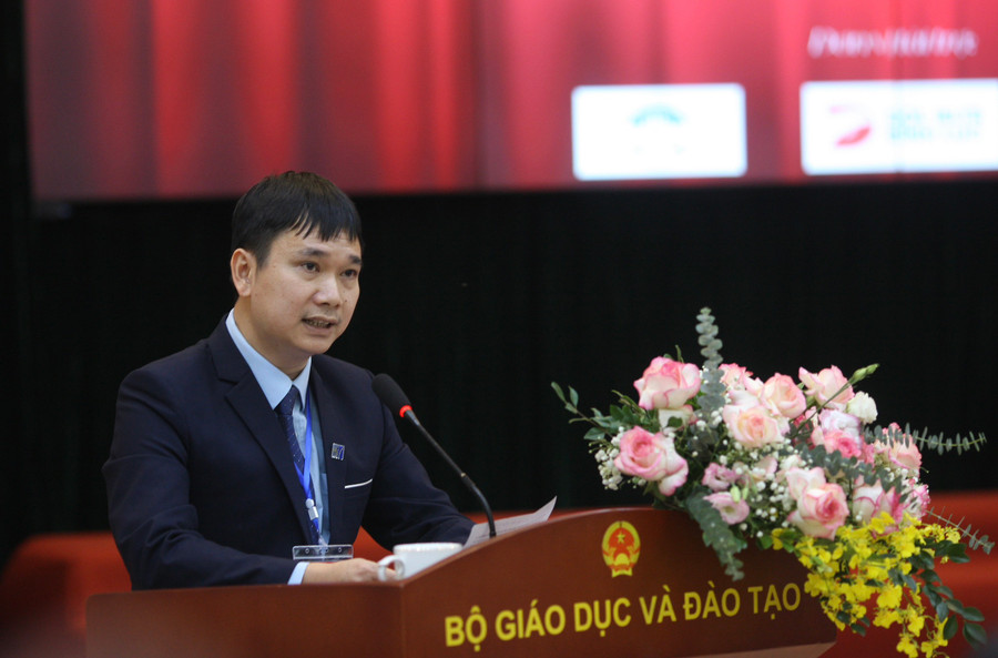 PGS.TS Đỗ Danh Bích – Trưởng đoàn Olympic Vật lý. PGS.TS Đỗ Danh Bích – Trưởng đoàn Olympic Vật lý.