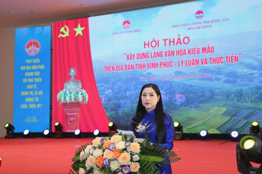 Bí thư Tỉnh ủy Vĩnh Phúc Hoàng Thị Thúy Lan kết luận hội thảo.