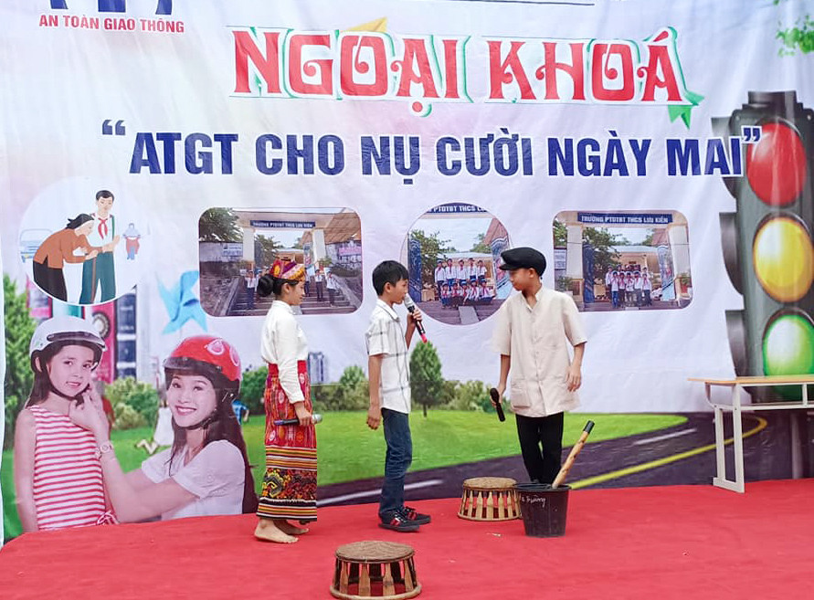 Ngoại khóa phổ biến luật An toàn giao thông trong trường học