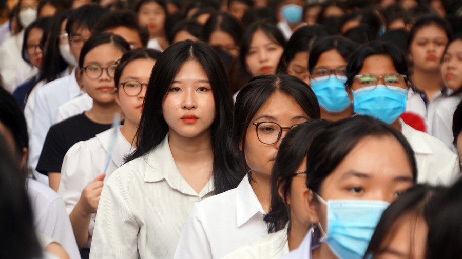 Sinh viên tham dự lễ khai giảng của Trường Đại học Khoa học xã hội và Nhân văn. Ảnh: Mạnh Tùng Sinh viên tham dự lễ khai giảng của Trường Đại học Khoa học xã hội và Nhân văn. Ảnh: Mạnh Tùng