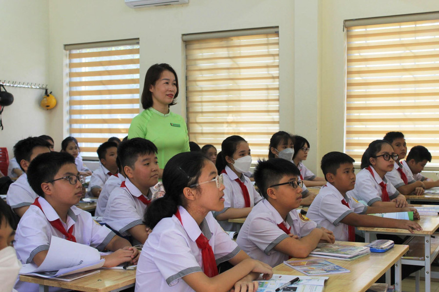 Giờ dạy môn Khoa học tự nhiên của cô giáo Nguyễn Thị Mai - Trường THCS Cù Chính Lan, (TP Thanh Hóa).