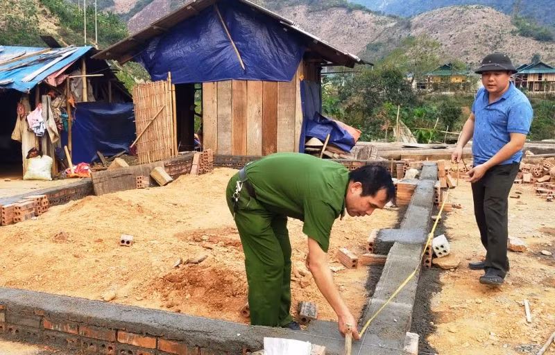 Những ngôi nhà đầu tiên đã được bỏ móng. Ảnh: Công an Thanh Hóa cung cấp.