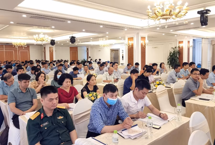 Các đại biểu tham dự hội nghị