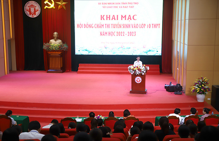 Quang cảnh buổi khai mạc hội đồng chấm thi tuyển sinh vào lớp 10 THPT năm học 2022-2023 tại Phú Thọ