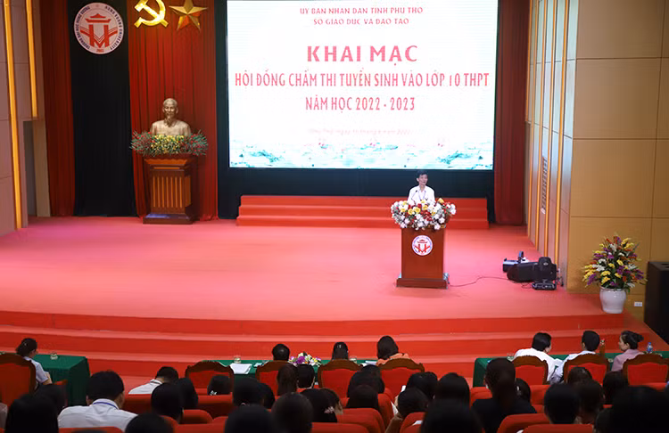 Quang cảnh buổi khai mạc hội đồng chấm thi tuyển sinh vào lớp 10 THPT năm học 2022-2023 tại Phú Thọ