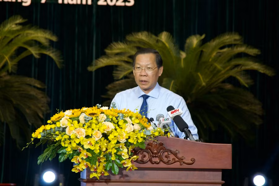 Chủ tịch UBND TPHCM Phan Văn Mãi phát biểu tại hội nghị. (Ảnh: Hoàng Phúc)