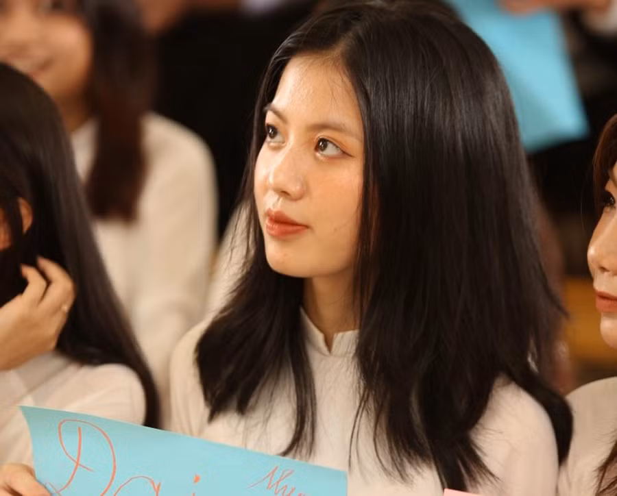 Phạm Thùy Dung – một trong 5 thủ khoa khối C00 của Thanh Hóa mơ ước trở thành cô giáo.