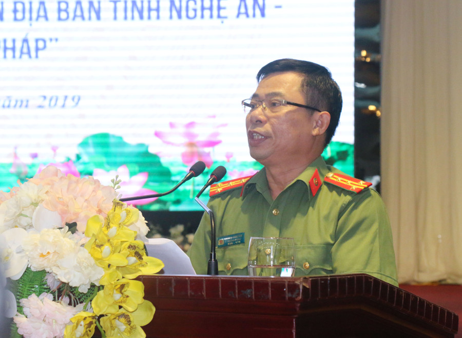 Đại biểu từ cơ quan Công an tỉnh Nghệ An đóng góp ý kiến về ngăn chặn bạo lực học đường Đại biểu từ cơ quan Công an tỉnh Nghệ An đóng góp ý kiến về ngăn chặn bạo lực học đường