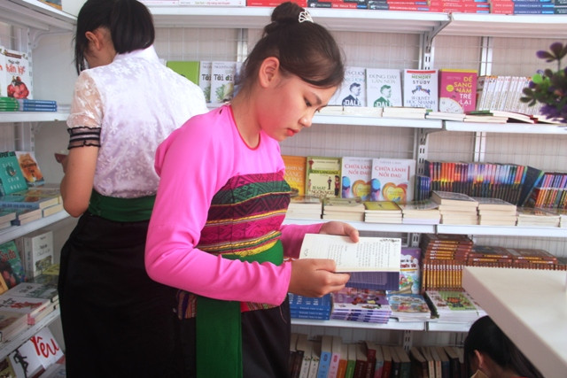 Triễn lãm sách kéo dài từ 20-23/4, sẽ thu hút hàng nghìn lượt người đến xem, chọn mua và đọc sách.