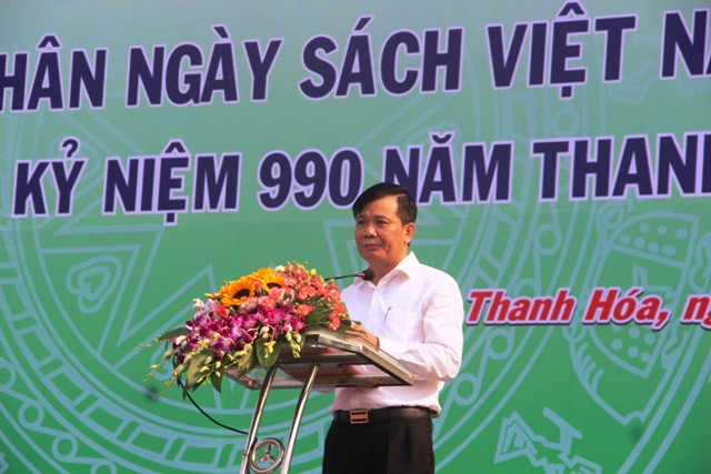 Ông Đỗ Hữu Quyết - Giám đốc Sở TT&TT Thanh Hóa đọc diễn văn khai mạc Triển lãm sách.