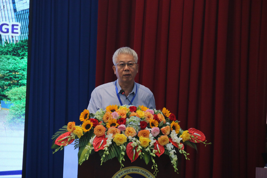 TS Nguyễn Đức Kiên, Tổ tư vấn Kinh tế của Thủ tướng Chính phủ phát biểu tại hội thảo. Ảnh: Mạnh Tùng TS Nguyễn Đức Kiên, Tổ tư vấn Kinh tế của Thủ tướng Chính phủ phát biểu tại hội thảo. Ảnh: Mạnh Tùng