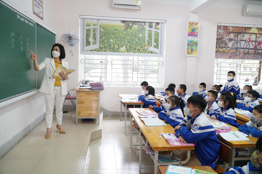 Ngoài tập trung giải quyết số giáo viên hợp đồng, ngành Giáo dục Nghệ An cũng ưu tiên tuyển dụng giáo viên dạy môn mới để đáp ứng Chương trình GDPT 2018.