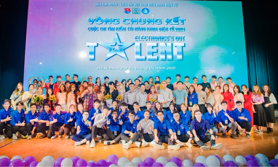 Giao lưu trực tuyến "Chọn ngành, chọn trường: Đừng để "trượt oan’" ảnh 41