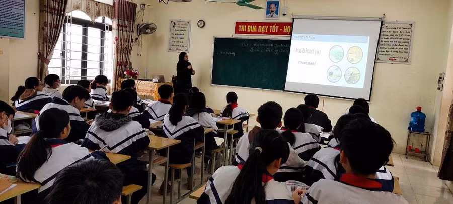 Giờ học tiếng Anh tại nhà trường.