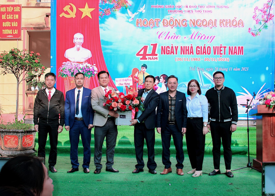 Nhà trường luôn nhận được sự quan tâm của chính quyền địa phương và Phòng GD&amp;ĐT Vĩnh Tường.