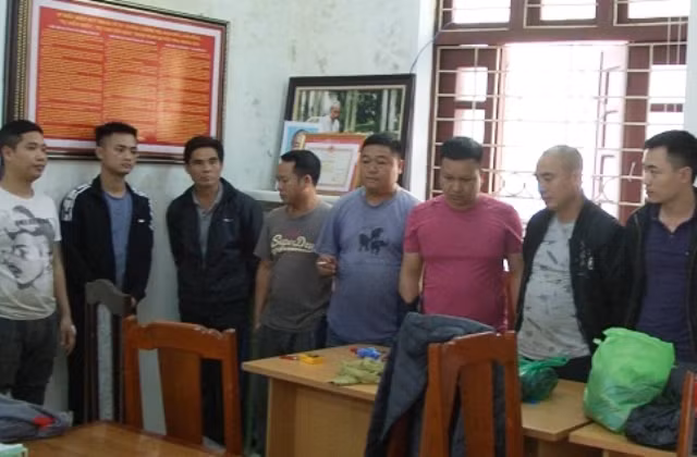 Một số đối tượng trong nhóm đánh bạc bị bắt giữ. Ảnh: Công an Thanh Hóa cung cấp.