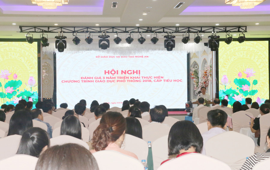 Sở GD&amp;ĐT Nghệ An tổ chức hội nghị đánh giá 3 năm triển khai thực hiện chương trình GDPT 2018 cấp tiểu học. Ảnh: Hồ Lài.
