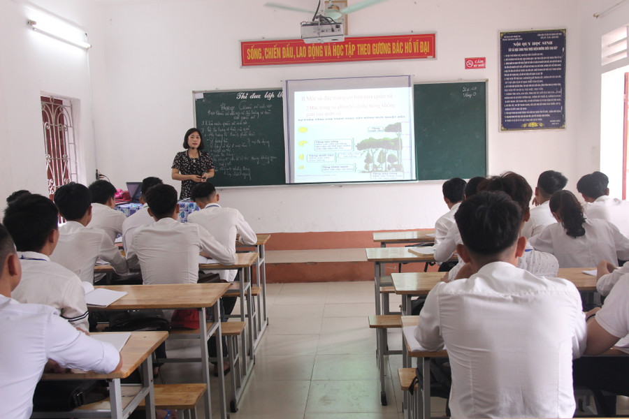 Giờ học của HS Trung tâm GDNN-GDTX huyện Diễn Châu, Nghệ An