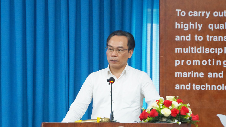 Thứ trưởng Hoàng Minh Sơn phát biểu tại tọa đàm. Ảnh: Mạnh Tùng Thứ trưởng Hoàng Minh Sơn phát biểu tại tọa đàm. Ảnh: Mạnh Tùng