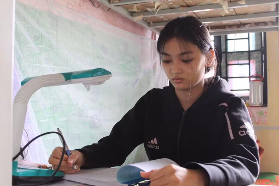 Với Thanh Vân, sự chăm chỉ chính là chìa khóa giúp em đỗ vào ngành học mơ ước.