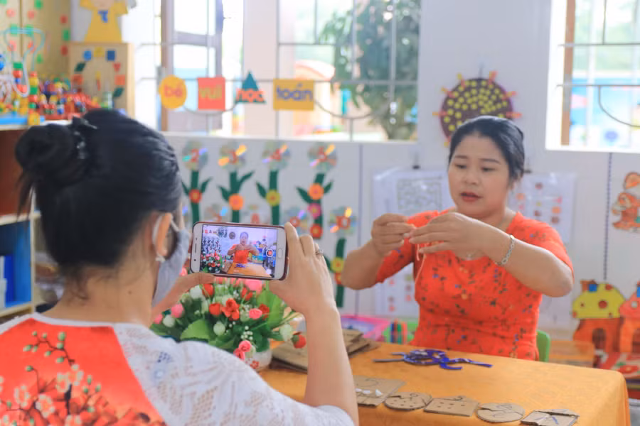 Giáo viên linh hoạt vận dụng các hình thức dạy học trực tuyến cho học sinh tại Nghệ An