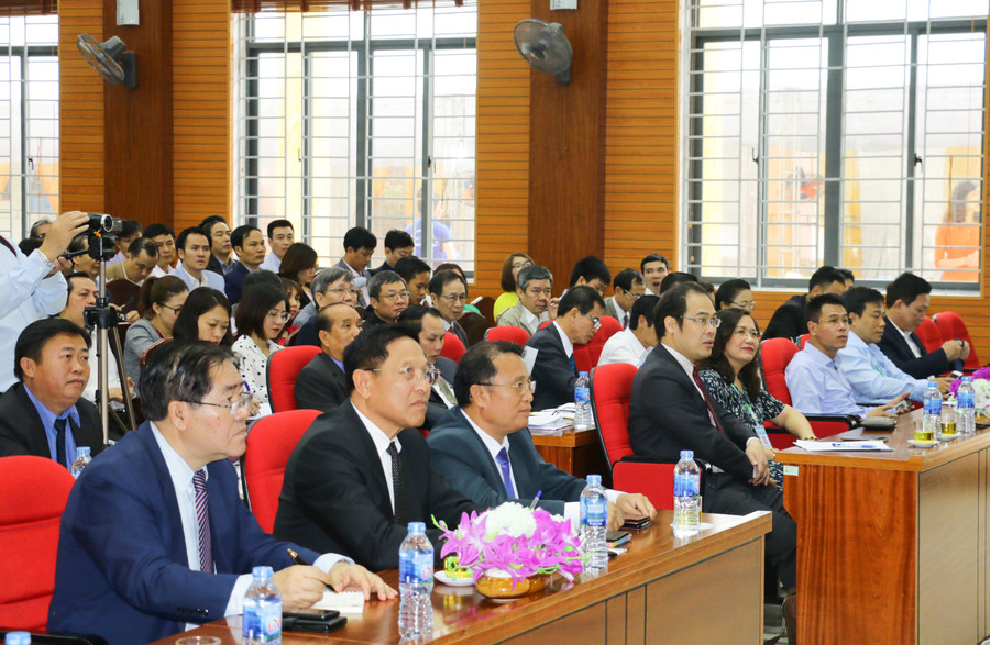 Các đại biểu dự hội nghị