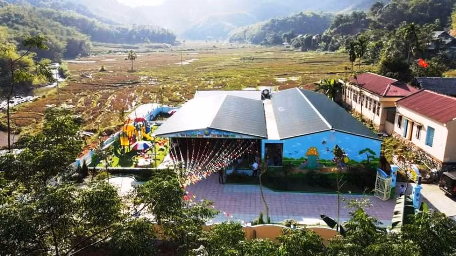 Điểm trường mầm non ở bản Cha Lung, xã Tam Thanh (Quan Sơn, Thanh Hóa) đã được đầu tư, xây dựng khang trang. Ảnh: Nhà trường cung cấp. Điểm trường mầm non ở bản Cha Lung, xã Tam Thanh (Quan Sơn, Thanh Hóa) đã được đầu tư, xây dựng khang trang. Ảnh: Nhà trường cung cấp.
