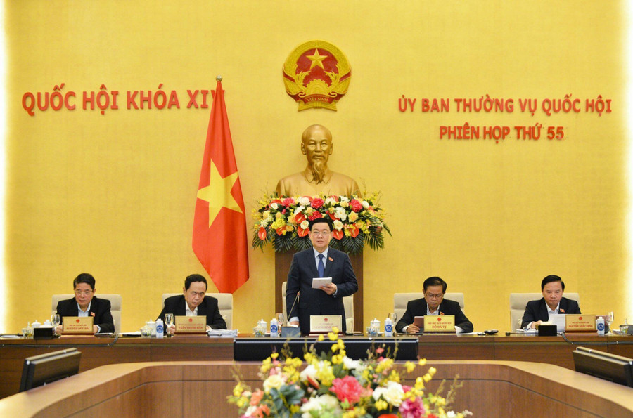 Chủ tịch Quốc hội Vương Đình Huệ phát biểu khai mạc Phiên họp thứ 55 của Ủy ban Thường vụ Quốc hội. Ảnh: VGP/Nguyễn Hoàng