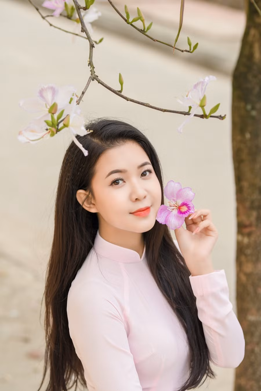 Nét đẹp trong veo của nữ sinh trường Đại học Văn hoá.