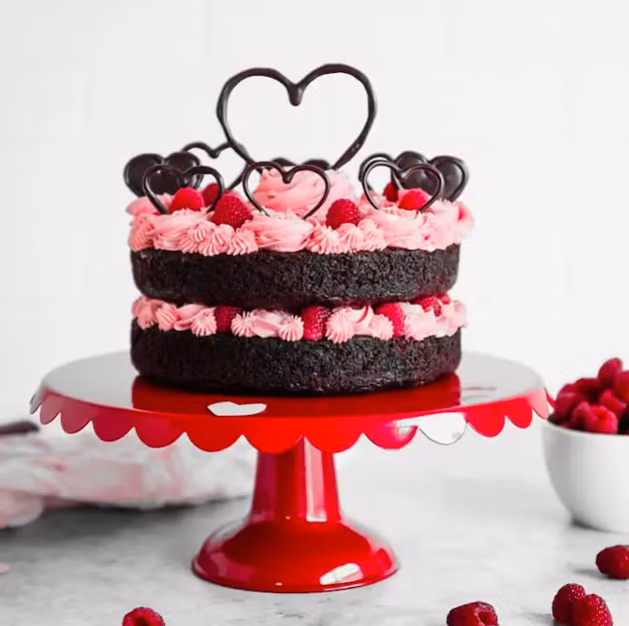 Bạn có thể tự tay làm bánh để tặng "nửa kia" của mình vào dịp Valentine này.