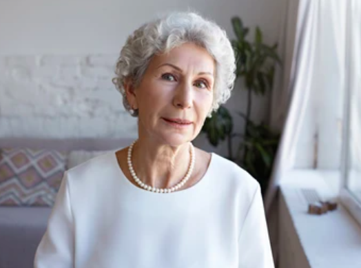 Trang sức cũng là lựa chọn để dành tặng mẹ.