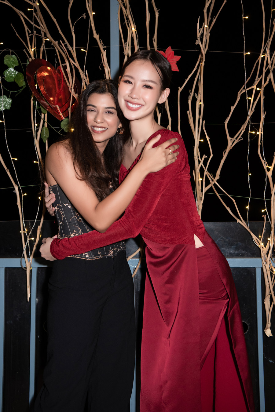 Hoa hậu Bảo Ngọc "tái ngộ" Miss Intercontinental Ấn Độ Shreya Verma. Hoa hậu Bảo Ngọc "tái ngộ" Miss Intercontinental Ấn Độ Shreya Verma.