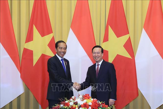 Chủ tịch nước Võ Văn Thưởng với Tổng thống Cộng hoà Indonesia Joko Widodo tại buổi hội đàm. Ảnh: Thống Nhất/TTXVN Chủ tịch nước Võ Văn Thưởng với Tổng thống Cộng hoà Indonesia Joko Widodo tại buổi hội đàm. Ảnh: Thống Nhất/TTXVN