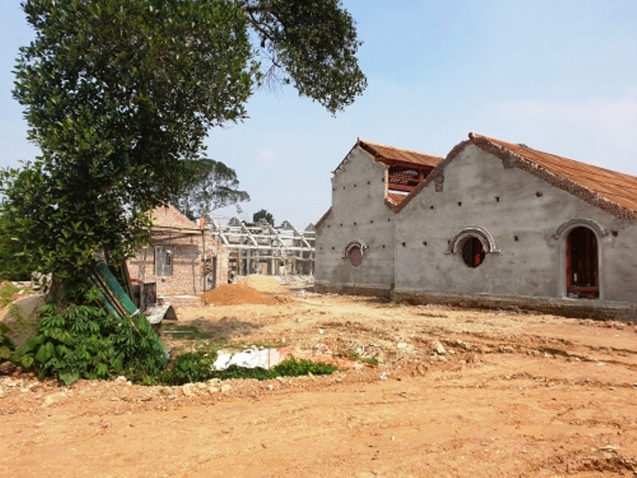 Hiện công trình chùa Linh Sâm đã bị đình chỉ để làm rõ việc xâm lấn khu vực di tích Đền Hữu Hiện công trình chùa Linh Sâm đã bị đình chỉ để làm rõ việc xâm lấn khu vực di tích Đền Hữu