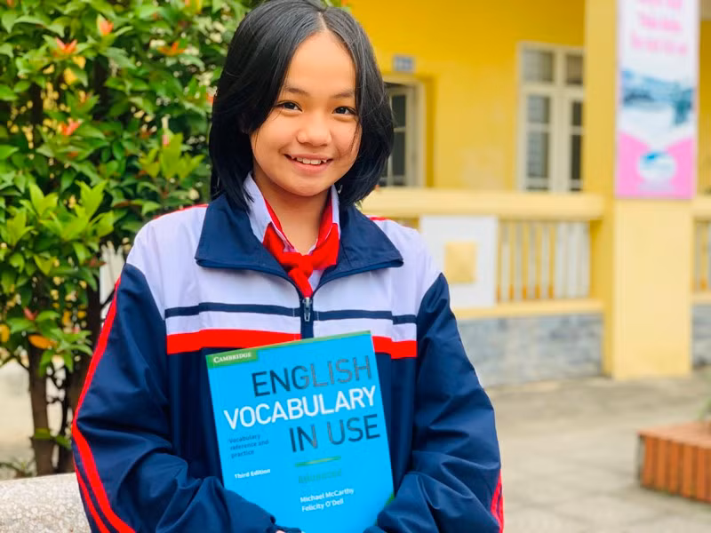 Em Nguyễn Trà My thủ khoa môn Tiếng Anh với 17 điểm.