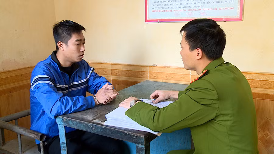 Đối tượng Long tại cơ quan Công an.