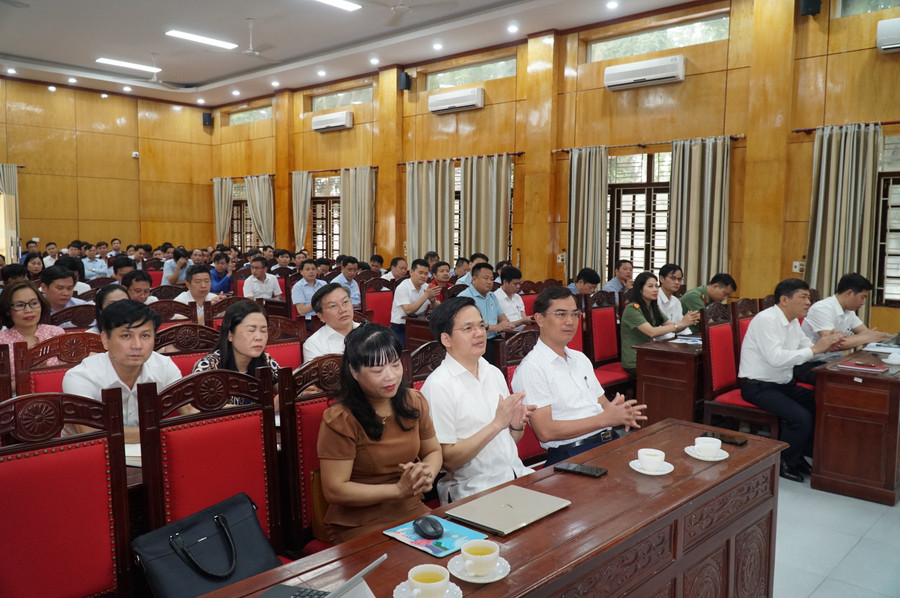 Các đại biểu tham gia hội nghị công tác an ninh trường học tỉnh Nghệ An năm học 2022-2023. Ảnh: Hồ Lài. Các đại biểu tham gia hội nghị công tác an ninh trường học tỉnh Nghệ An năm học 2022-2023. Ảnh: Hồ Lài.