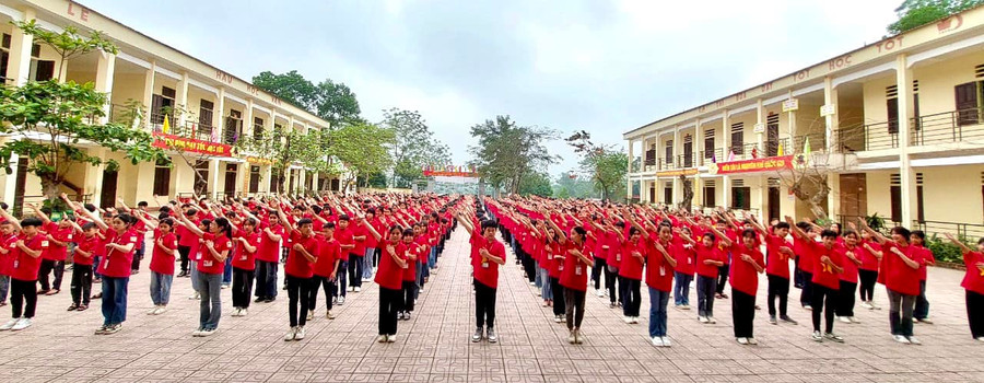 Cảnh quan môi trường sư phạm Trường THCS Hà Thạch: Sáng - Xanh - Sạch - Đẹp. Cảnh quan môi trường sư phạm Trường THCS Hà Thạch: Sáng - Xanh - Sạch - Đẹp.