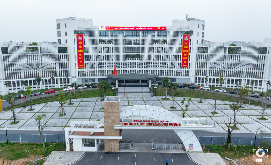 Năm học 2024 - 2025, Trường THPT Chuyên Hùng Vương và các trường THPT công lập khác sẽ không tuyển thẳng đối với học sinh đạt giải Nhất Kỳ thi học sinh giỏi cấp tỉnh và một số kỳ thi khác, có chứng chỉ ngoại ngữ... (ảnh: Tùng Vy). Năm học 2024 - 2025, Trường THPT Chuyên Hùng Vương và các trường THPT công lập khác sẽ không tuyển thẳng đối với học sinh đạt giải Nhất Kỳ thi học sinh giỏi cấp tỉnh và một số kỳ thi khác, có chứng chỉ ngoại ngữ... (ảnh: Tùng Vy).