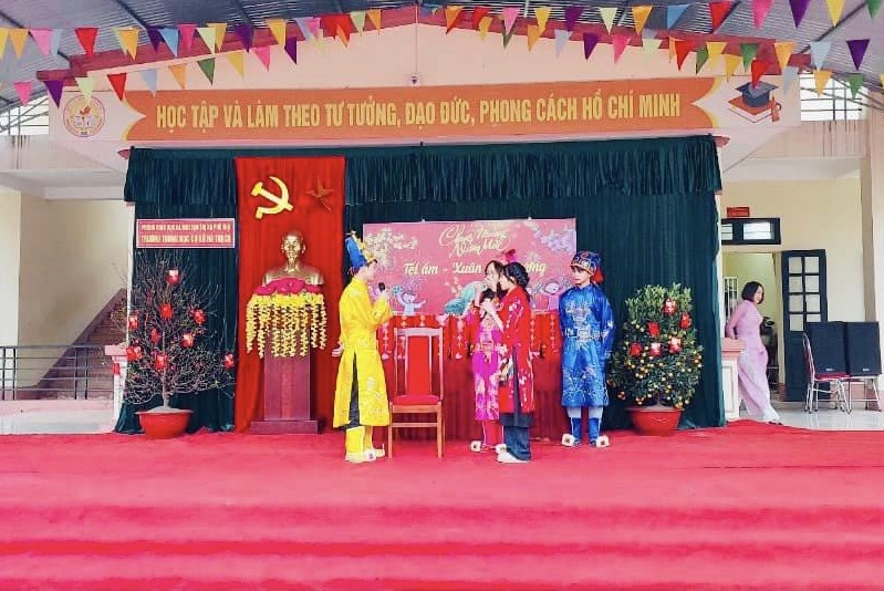 Hoạt động trải nghiệm "Tết âm - Xuân yêu thương" của Trường THCS Hà Thạch. Hoạt động trải nghiệm "Tết âm - Xuân yêu thương" của Trường THCS Hà Thạch.