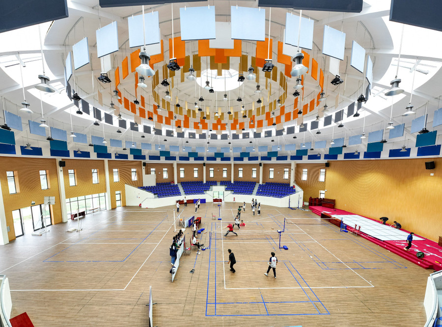 Nhà trường xác định mục tiêu đào tạo các thế hệ học sinh Chuyên Hùng Vương có “kĩ năng toàn diện, tài năng chuyên sâu để chinh phục đỉnh cao”, nhà trường không chỉ thực hiện có hiệu quả các giải pháp để nâng cao chất lượng trong các kì thi học sinh giỏi các cấp, mà còn tạo cho học sinh môi trường để được phát triển toàn diện, tăng cường kĩ năng, năng khiếu, thể chất. Ảnh: Tùng Vy Nhà trường xác định mục tiêu đào tạo các thế hệ học sinh Chuyên Hùng Vương có “kĩ năng toàn diện, tài năng chuyên sâu để chinh phục đỉnh cao”, nhà trường không chỉ thực hiện có hiệu quả các giải pháp để nâng cao chất lượng trong các kì thi học sinh giỏi các cấp, mà còn tạo cho học sinh môi trường để được phát triển toàn diện, tăng cường kĩ năng, năng khiếu, thể chất. Ảnh: Tùng Vy