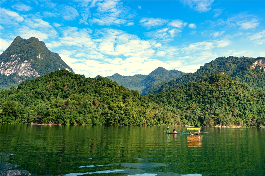 Tuyên Quang phê duyệt Đề án du lịch sinh thái rừng phòng hộ Na Hang.