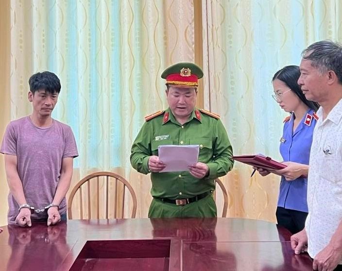 Cơ quan CSĐT tiến hành khởi tố đối với Nguyễn Văn Bằng. Ảnh: Công an huyện Yên Sơn 